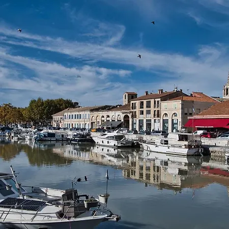 Beaucaire Cocoon 4 /quais/cite Medievale/nature *