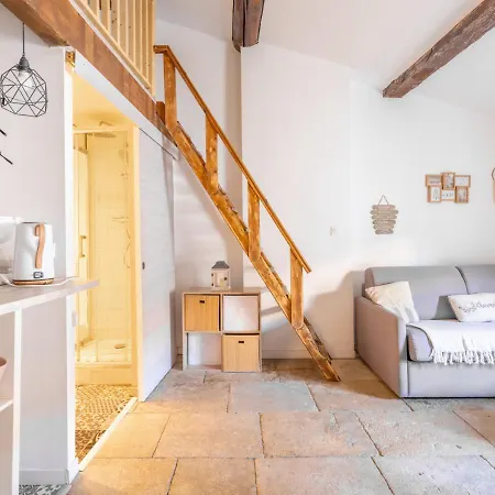 Apartment Logement Boheme 2 A 4 Personnes Centre Beaucaire Cocoon 4 *